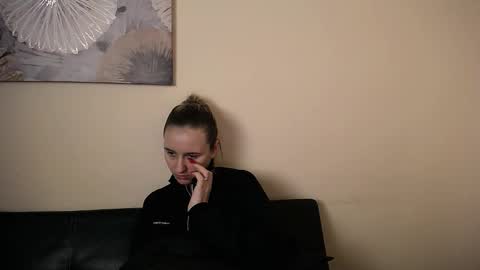 Snapshot of _nicole_new chatting on 12/14/25, 04:01 Nica online show from 12/14/25, 04:01