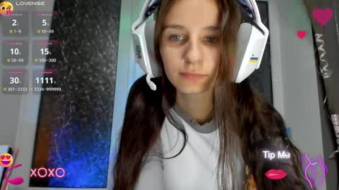 Nika online show from 10/19/25, 04:07