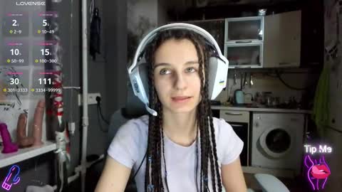 Nika online show from 12/14/25, 07:40