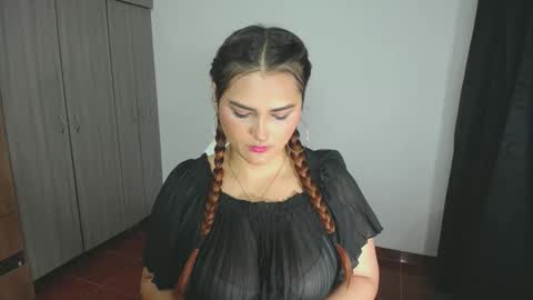 Nina  online show from 12/28/24, 09:19