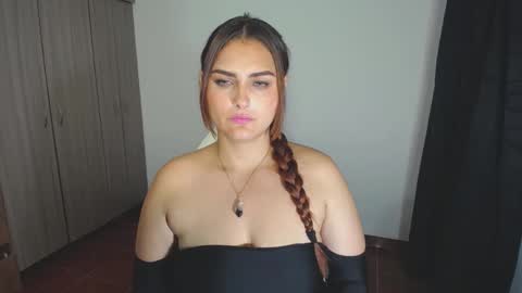 Nina  online show from 12/30/24, 03:03