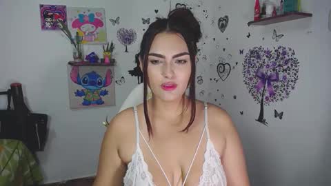 Nina  online show from 11/04/25, 04:55