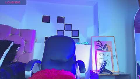 Noa Smith online show from 11/12/25, 04:18