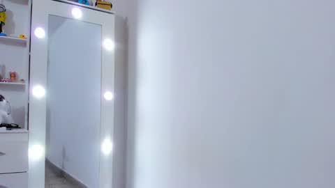 _noahjones online show from 01/18/25, 05:41