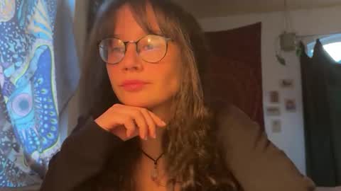 Mila online show from 03/27/26, 05:23