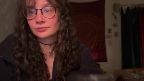 Mila online show from 04/23/26, 09:06