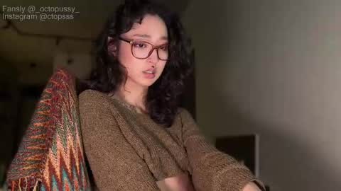 Mikayla online show from 03/25/26, 12:05