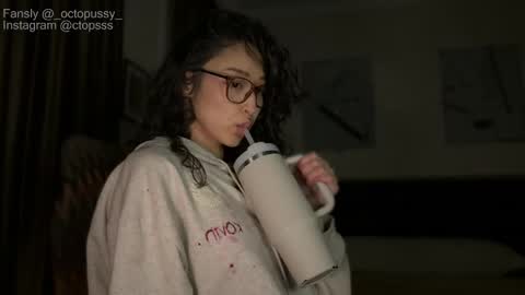 Mikayla online show from 04/15/26, 10:43