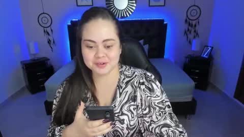 Olivia jones online show from 11/17/25, 12:22