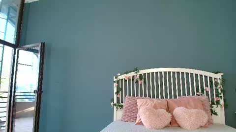 Snapshot of _parishill chatting on 07/19/26, 04:16 Alisa online show from 07/19/26, 04:16