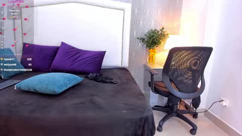  peach1  online show from 02/11/25, 11:01