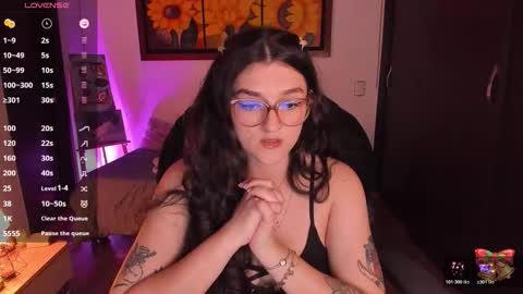 violeta ig  online show from 11/24/25, 03:39