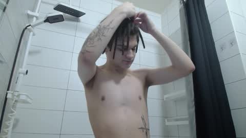 Snapshot of _peachtree_ chatting on 12/18/25, 09:21 Willie online show from 12/18/25, 09:21