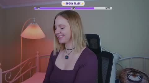 Snapshot of _penisflytrap_ chatting on 03/11/26, 04:18 Viktoria online show from 03/11/26, 04:18