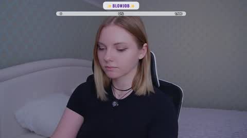 Snapshot of _penisflytrap_ chatting on 03/18/26, 12:08 Viktoria online show from 03/18/26, 12:08