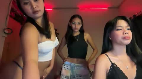 _petitechloe online show from 04/05/26, 10:56