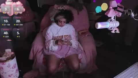 Snapshot of _porcelaindoll_ chatting on 06/19/26, 05:17 SayaSleepingBeautyBabyGirl online show from 06/19/26, 05:17