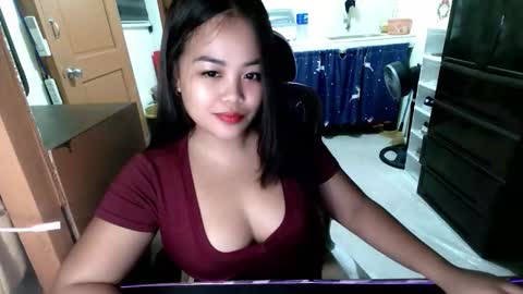 Snapshot of _princessnics chatting on 12/13/25, 08:04 Princess nicole online show from 12/13/25, 08:04