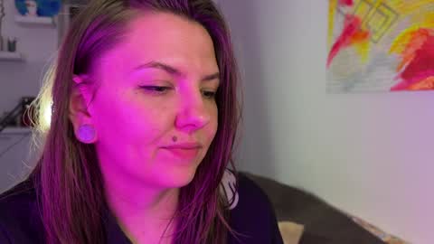 Snapshot of _private_person_ chatting on 12/11/24, 08:50 HADLY today day-off see u online 0112 online show from 12/11/24, 08:50