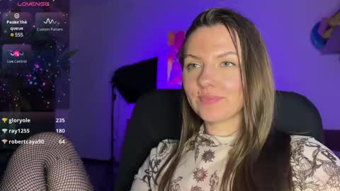 Snapshot of _private_person_ chatting on 02/17/25, 08:47 HADLY today day-off see u online 0112 online show from 02/17/25, 08:47