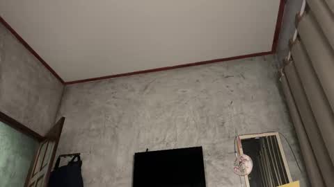 Snapshot of _private_person_ chatting on 10/13/25, 01:44 HADLY today day-off see u online 0112 online show from 10/13/25, 01:44