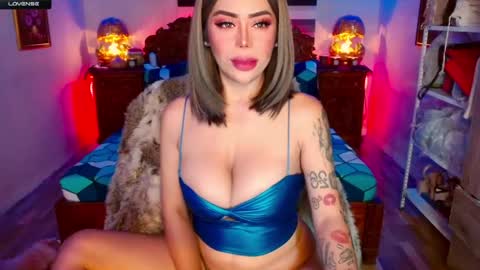 Hi my name is selinaim glad to meet everyone here  online show from 06/05/26, 06:31