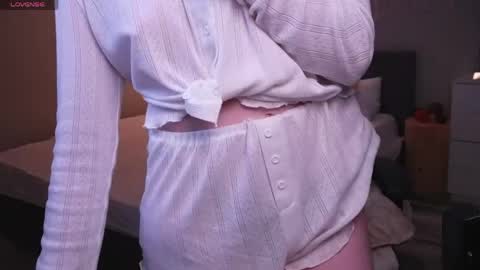 Rina online show from 04/11/26, 07:45