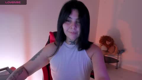 Stefany online show from 10/21/25, 06:52