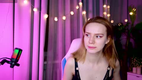 im Amy online show from 12/31/24, 05:22