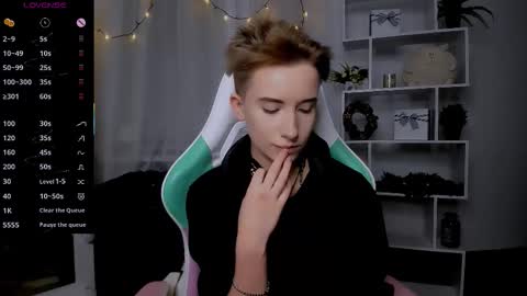 Rein online show from 12/14/25, 05:29