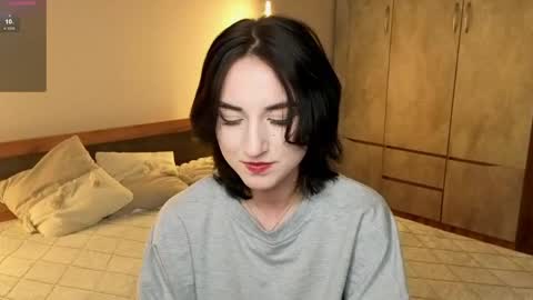 LISSAPVT IS OPEN online show from 04/22/26, 04:41