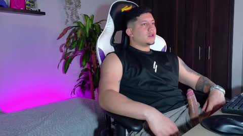 Snapshot of _robertobaggio chatting on 01/10/26, 07:10 Roberto online show from 01/10/26, 07:10