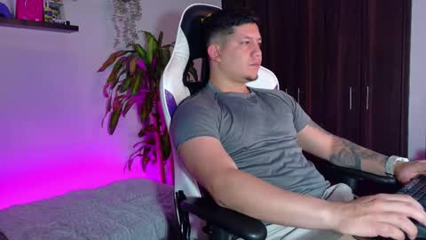 Snapshot of _robertobaggio chatting on 01/12/26, 05:23 Roberto online show from 01/12/26, 05:23