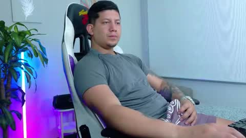 Snapshot of _robertobaggio chatting on 02/04/26, 12:22 Roberto online show from 02/04/26, 12:22