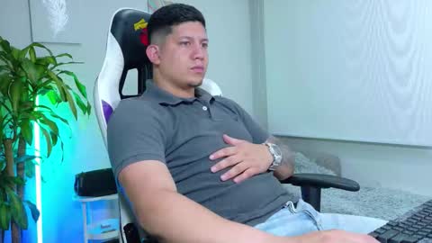 Snapshot of _robertobaggio chatting on 02/08/26, 05:55 Roberto online show from 02/08/26, 05:55