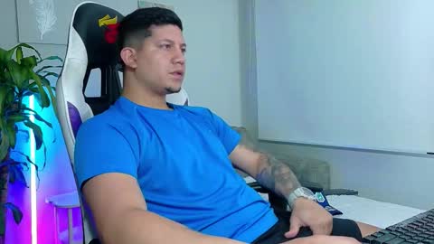 Snapshot of _robertobaggio chatting on 02/13/26, 12:12 Roberto online show from 02/13/26, 12:12