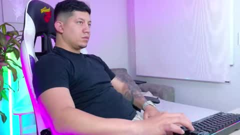 Snapshot of _robertobaggio chatting on 02/16/26, 12:23 Roberto online show from 02/16/26, 12:23