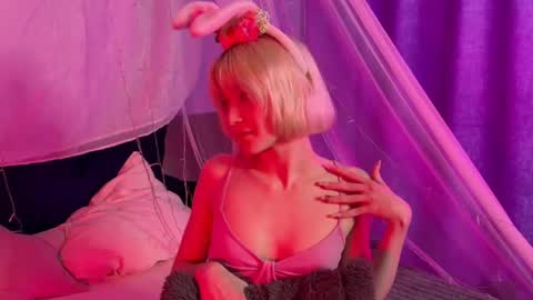sabrina  online show from 05/16/26, 10:36