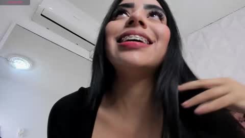 Snapshot of _samara_conner chatting on 12/14/25, 09:41 Samara online show from 12/14/25, 09:41