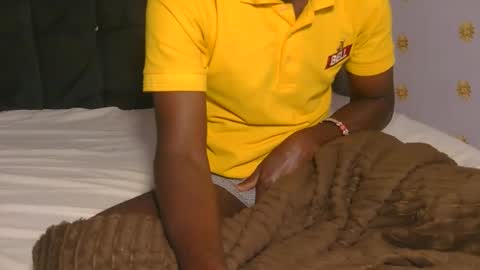 Snapshot of _sambo_ chatting on 10/17/25, 03:20 _sambo_ online show from 10/17/25, 03:20