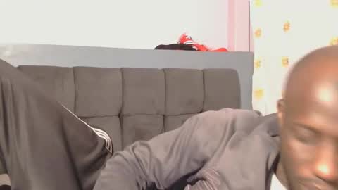 Snapshot of _sambo_ chatting on 11/01/25, 06:37 _sambo_ online show from 11/01/25, 06:37