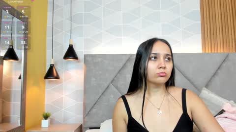 Antonella  online show from 11/12/25, 12:05