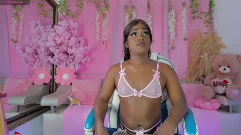 Snapshot of _samylove_ chatting on 10/16/25, 07:04 Sammy online show from 10/16/25, 07:04