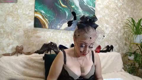 Sara online show from 10/13/25, 09:20