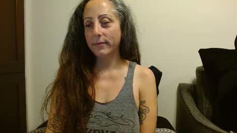 Sara Lynn online show from 04/28/26, 04:06