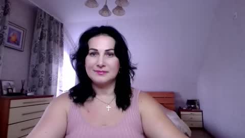 Snapshot of _sarairiti chatting on 11/09/25, 10:24 Sara online show from 11/09/25, 10:24