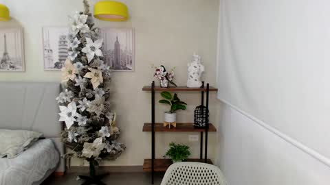 Sassy Girl online show from 12/23/24, 07:20