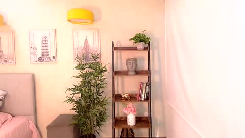 Snapshot of _sassy_girl chatting on 02/11/25, 06:22 Sassy Girl online show from 02/11/25, 06:22