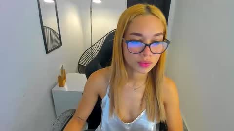 Valerie online show from 03/31/26, 02:13