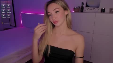 Kat online show from 11/07/25, 08:20